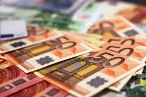 Eurostat: Rata anuală a inflaţiei în UE a crescut la 3,2% în august; România, printre statele membre cu cea mai mare rată